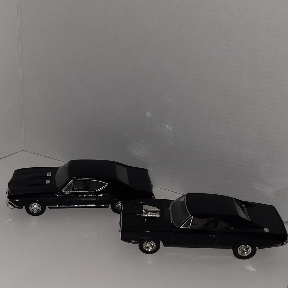 🚗 1:24 scale diecast Chevelle & Charger Welly & Universal Stuios